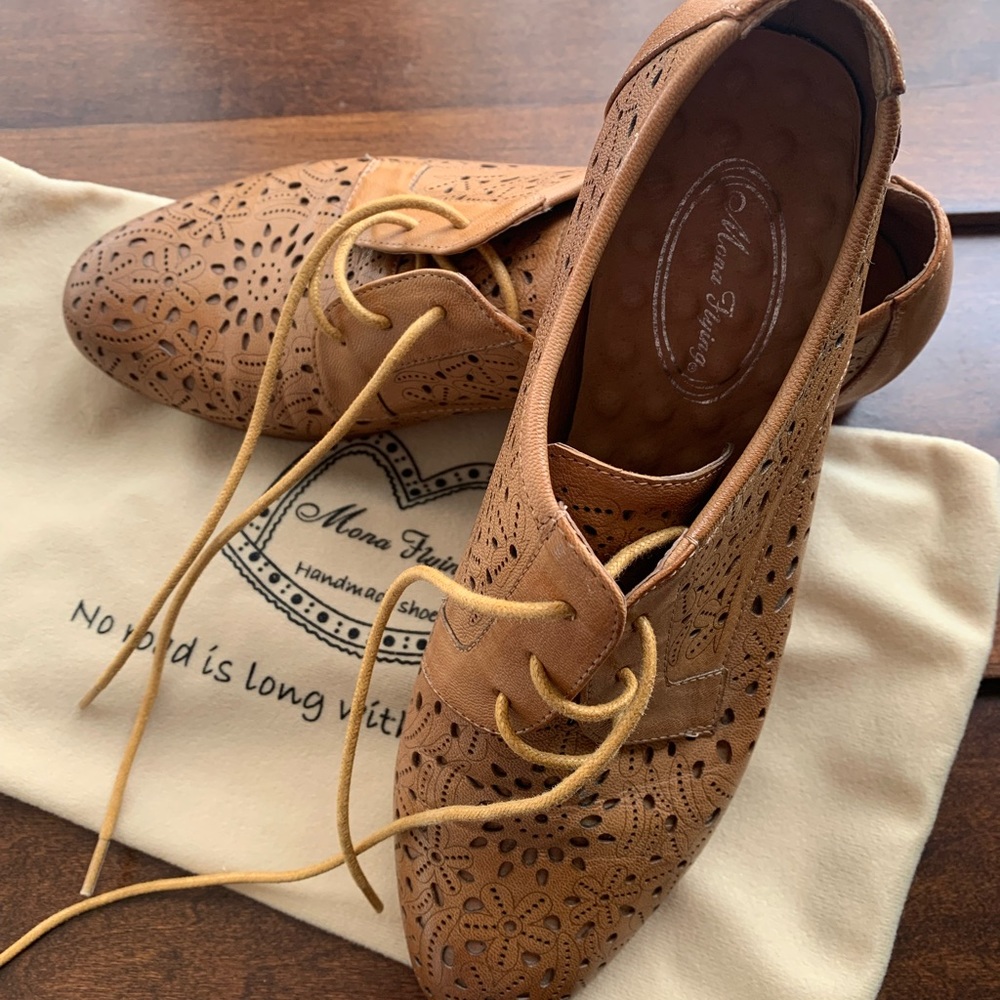 Lace up leather oxfords